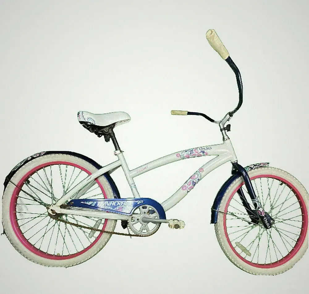 Dynacraft Osasis 24" Cruiser Single Speed Bike w/ Rear Rack (White/Blue)